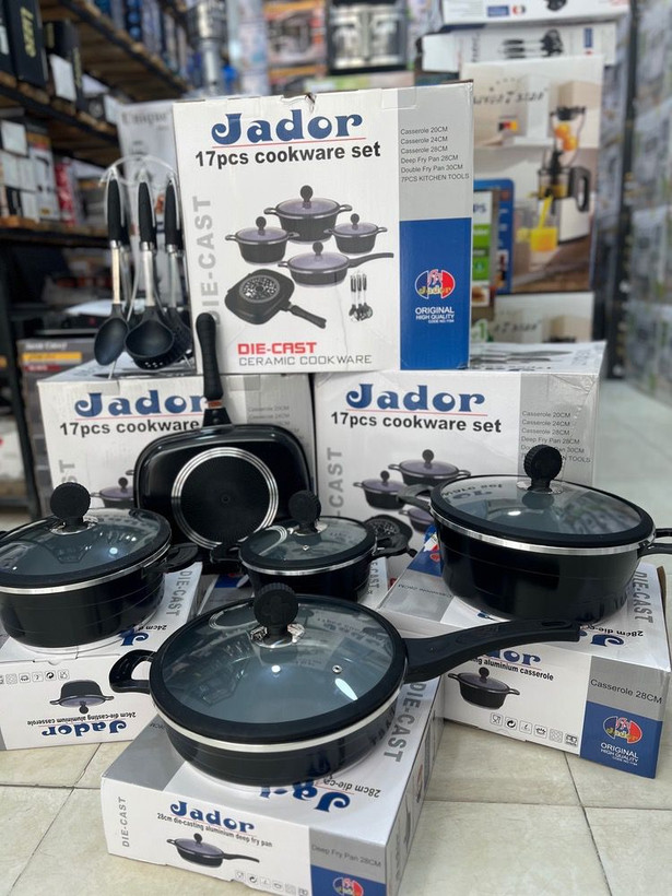خرید سرویس قابلمه 17 پارچه جادور Jador